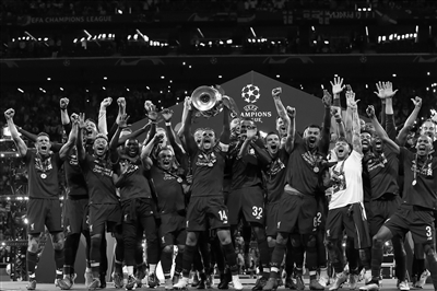 《大恶人千金 枭雌百合战记》 将于2025年7月24日在 Steam 上开始发售！