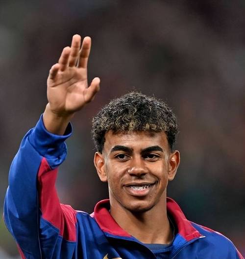 SEGA 公布炫目的多人射击游戏《HYENAS》