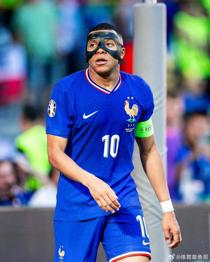 暖心一刻，莱斯特城邀请视障球迷到主场体验音频解说服务