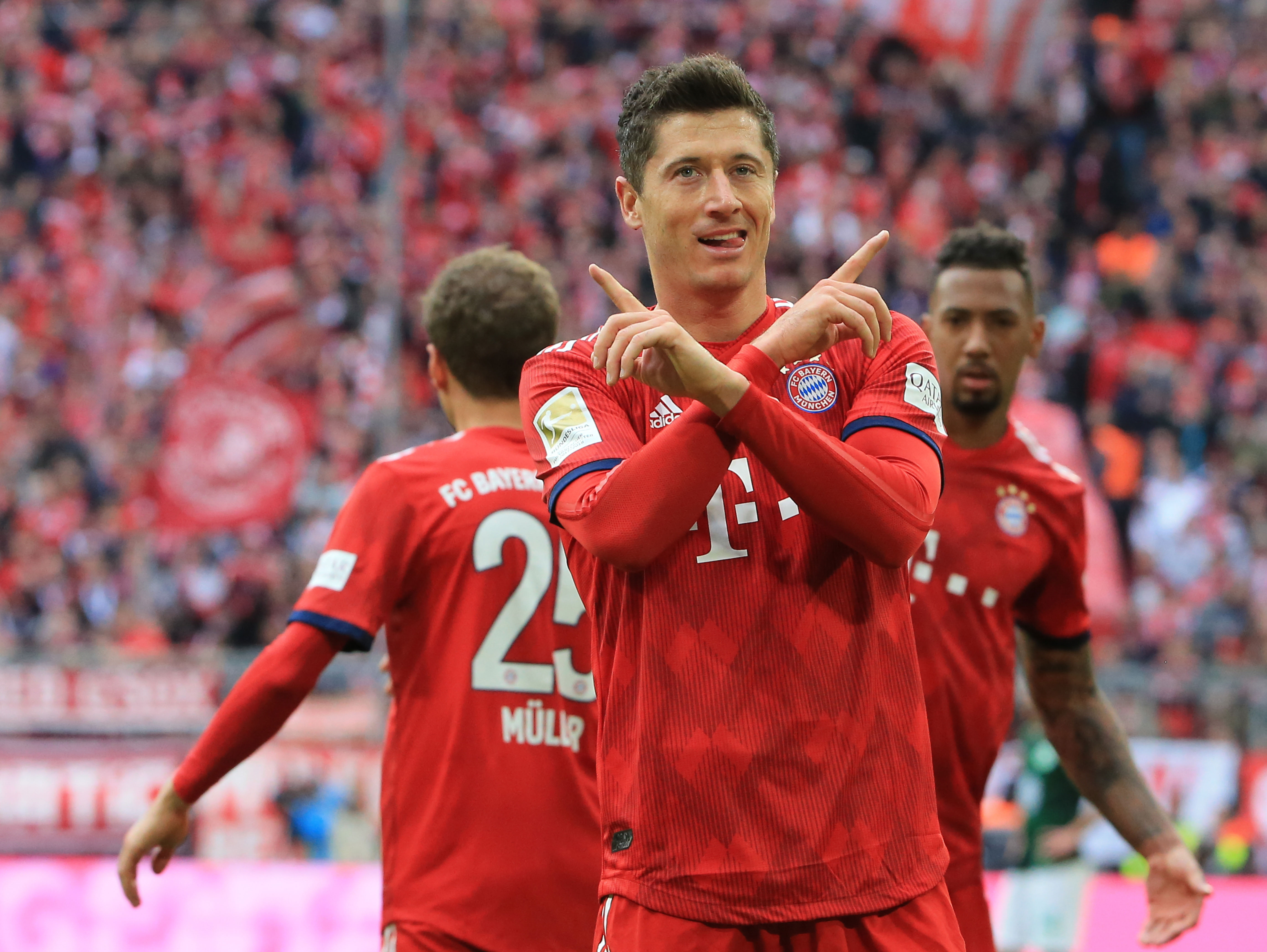 英雄联盟解说阵容调整引热议