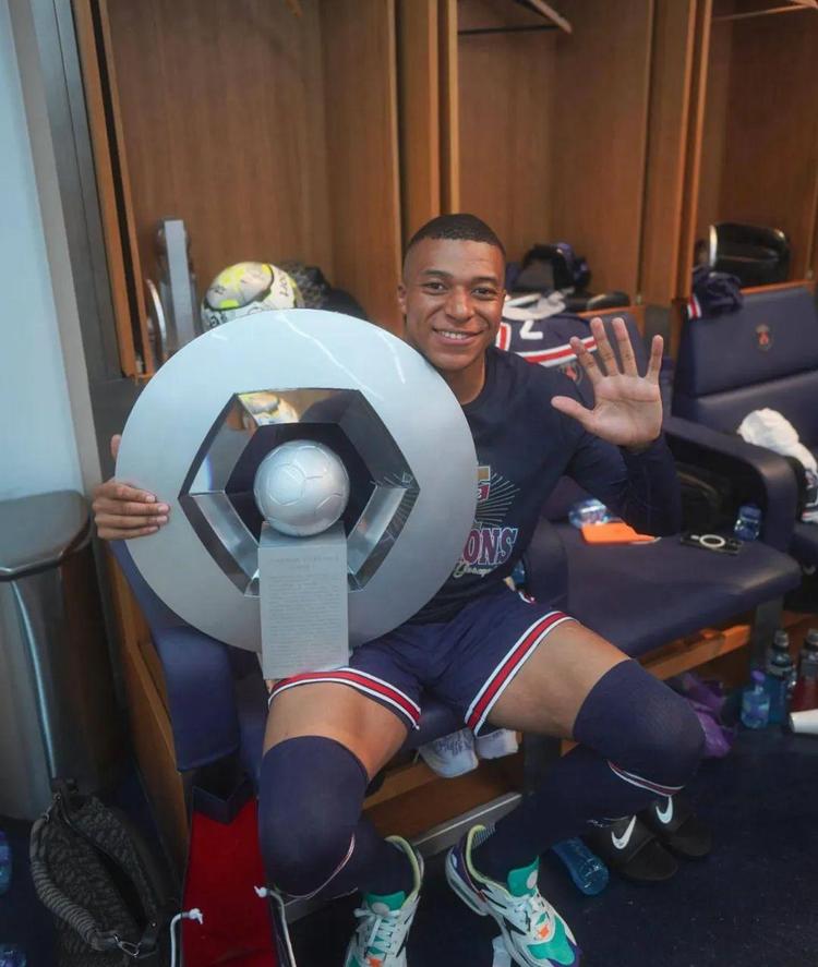 巴尔韦德天神下凡！皇马2-1马竞，国家德比连续4年上演，巴萨怕吗