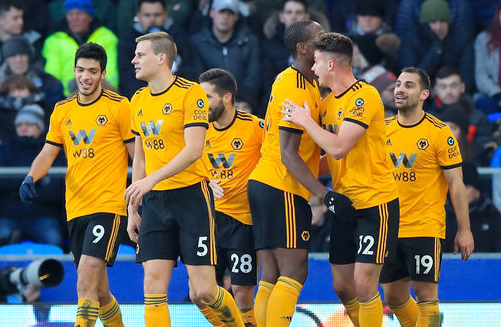 阿莫林在曼联多次想不干，拉爵约喝酒安抚！索帅高情商吸引管理层