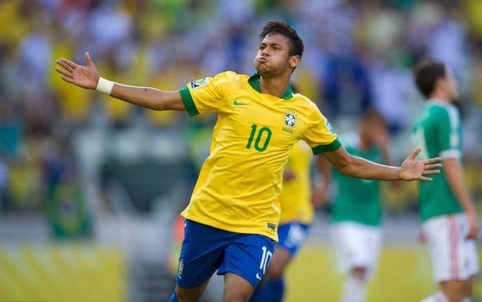 五支球队竞逐安东尼-戴维斯，独行侠面临关键抉择（雄鹿／快船／公牛／猛龙／老鹰方案解读）